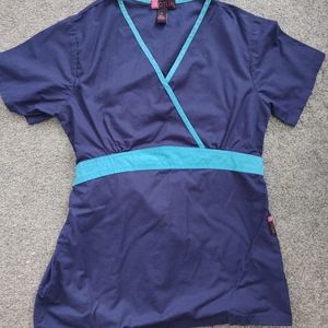 Scrub top small